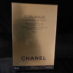 Chanel Sublimage L'Essence de teint- Serum Foundation in BR22